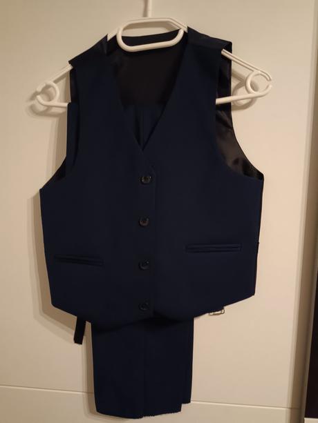 Chlapčenský oblek, 152