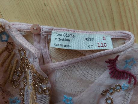 Vyšívané šaty, zara,110