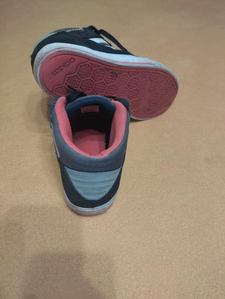 Botasky adidas neo 42 2/3, adidas,42