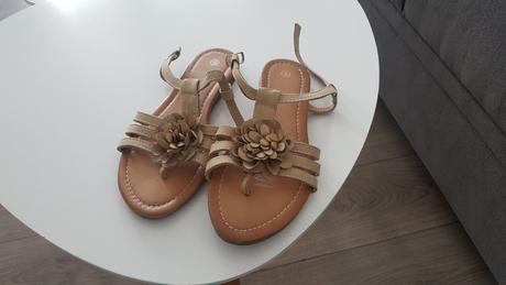 Sandálky, 36