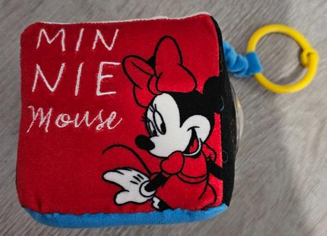 Plyšová závesná hrkálka (kocka) mickey mouse, 