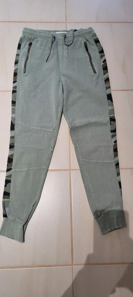 Teplaky, reserved,152