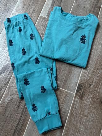 Pyžamo, reserved,146