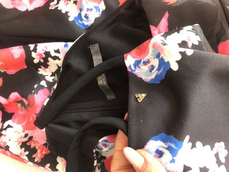 Guess krásne šaty s, guess,s