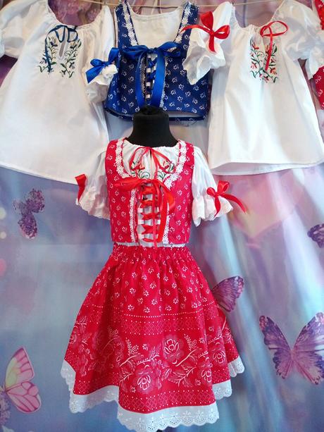 Folklórna sukňa a blúzka, 56 - 182
