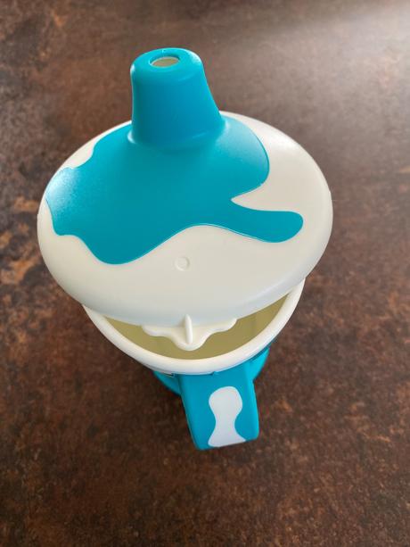 Detsky pohárik na prvé pitie,