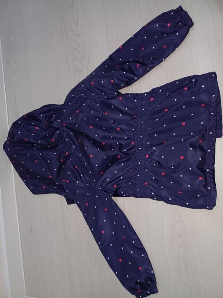 Dievčenská vetrovka, 104