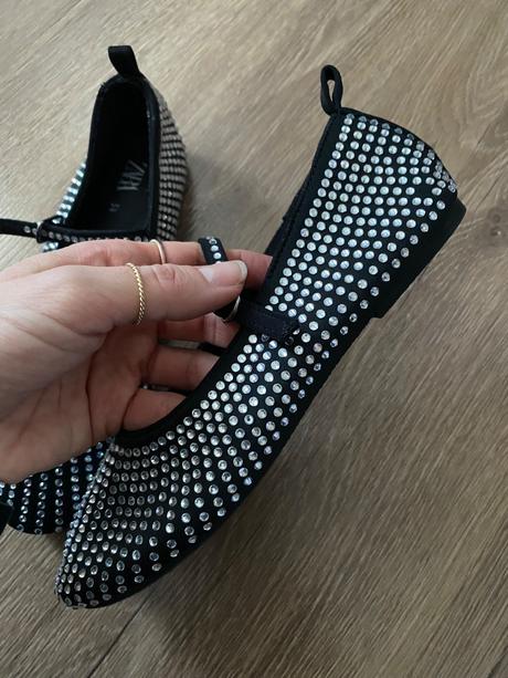Balerínky s kamienkami, zara,34