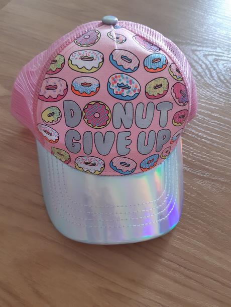 Dievčenská štýlová šiltovka,