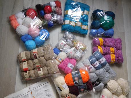 Vlna na ďalšiu tvorbu, čelenky, ponožky, čiapky,,