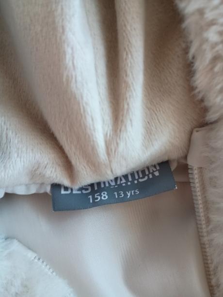 Kožušinová bunda, 158