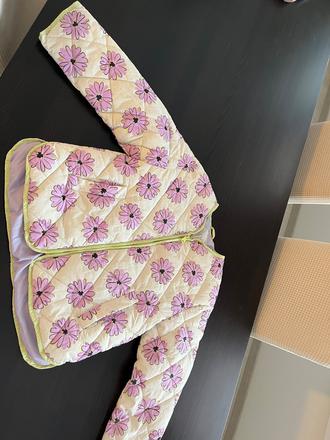 Ľahká prešívaná bundicka, zara,140