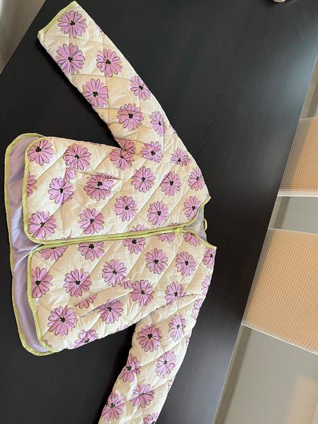 Ľahká prešívaná bundicka, zara,140