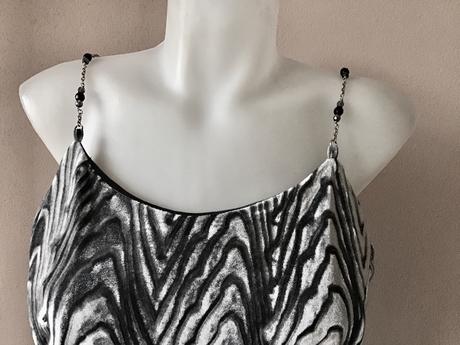 Krasne zamatové saty 2+1napoly, 40