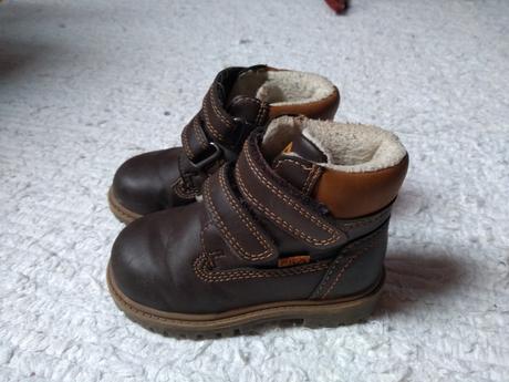 Kozene zateplene topanky zn. fila vyborny stav, 21