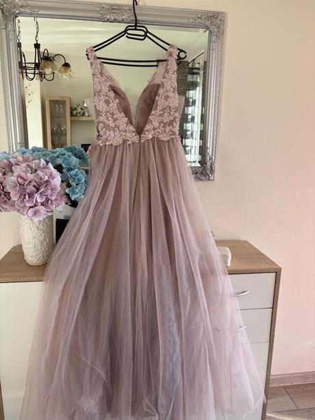 Púdrovoružové šaty, m