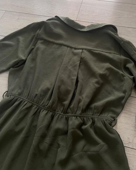 Tmavo-zelené šaty s opaskom, reserved,l