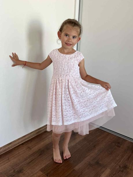 Sviatočné šaty s čipkou a tylom, h&m,116