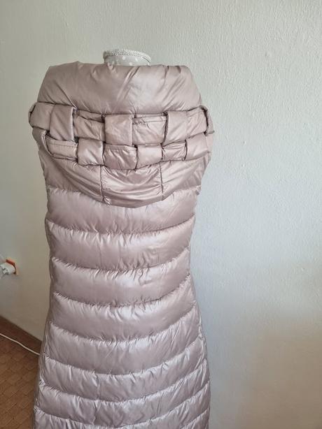 Krémová dlhá prešívaná vesta s kapucňou m, m