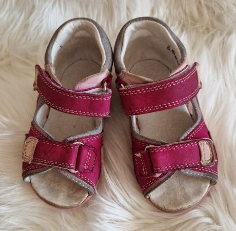 Dievčenské sandálky, 23