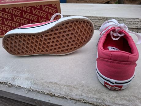 Predám vás pláštenka veľ.34, vans,34