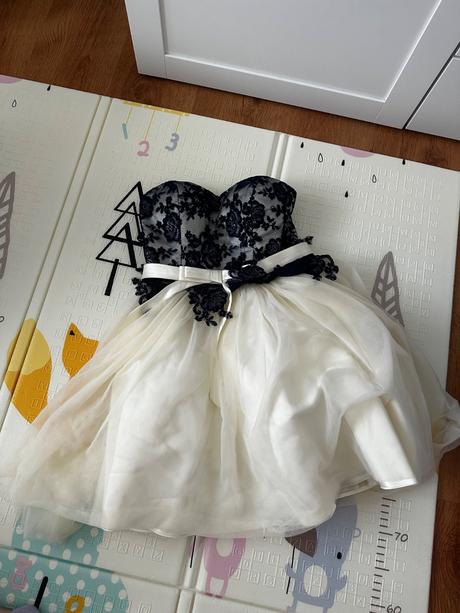 Spoločenské šaty, 34