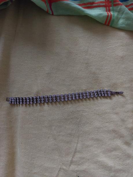 Náhrdelník, naramok, nausnice, 