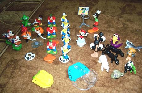 Postavičky z kinder vajíčok,