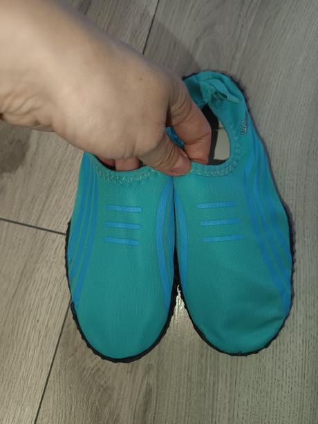 Topánky do vody, 32