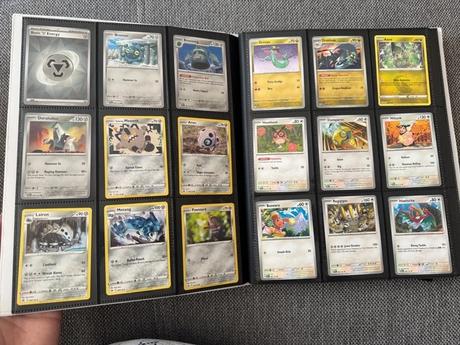 Pokémon originál album so 100+ originál kartičkami,
