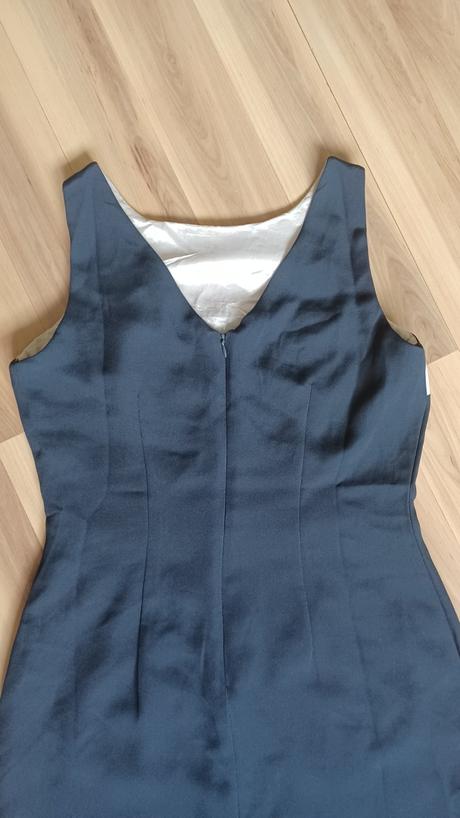 Tmavomodré šaty, s