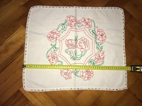 Kvetinkový obrus od prababky,