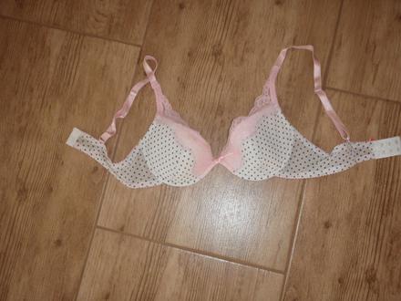 Guľkovaná podprsenka, 75b