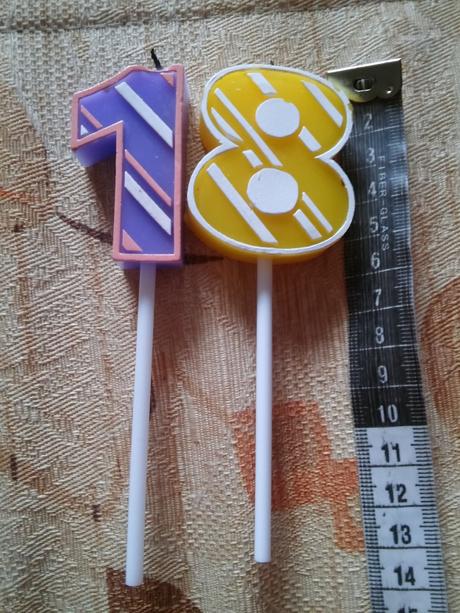 Sviecky na tortu -18,