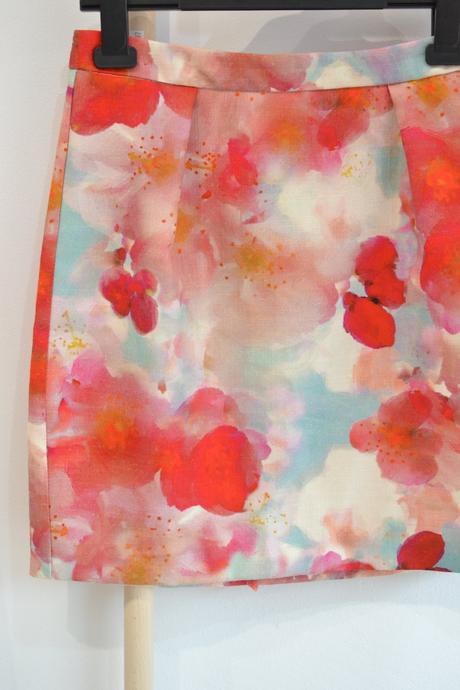 Kvetovaná sukňa s, s