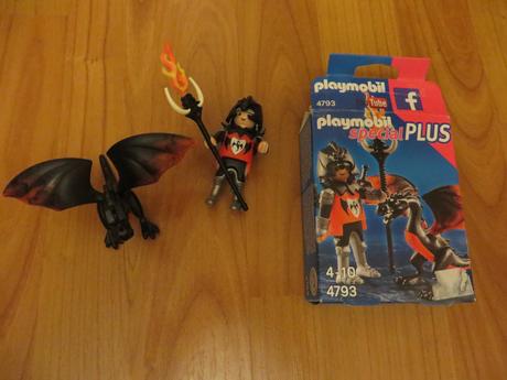 Playmobil - postavička rytiera s drakom,