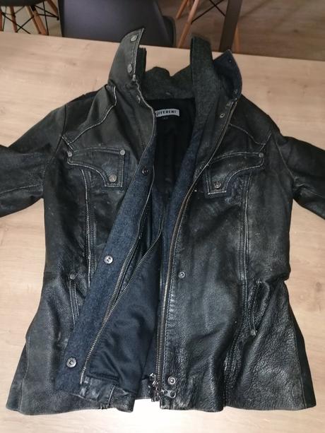 Kožená bunda different, 38