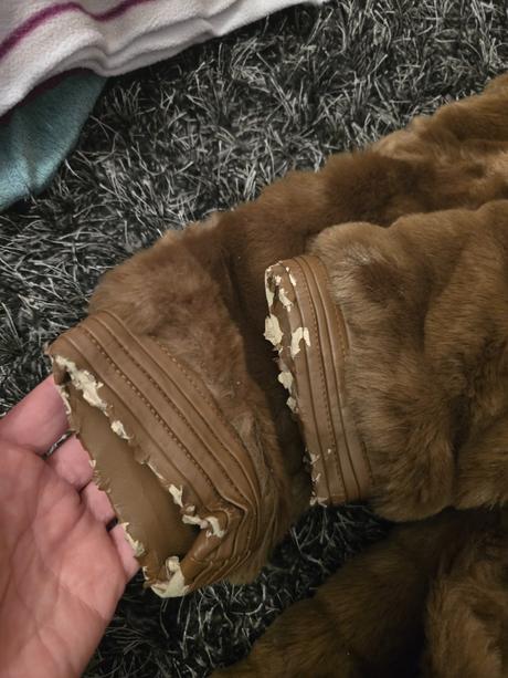 Hnedý kožúšok, s