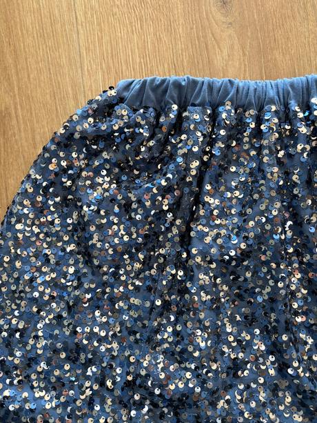 Trblietava sukna s flitrami, ovs,140