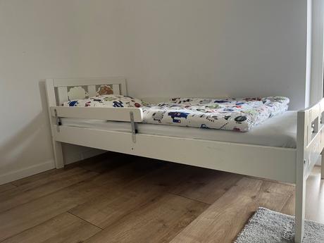 Darujem detsku postel, šírka (cm): 70,dĺžka (cm): 140
