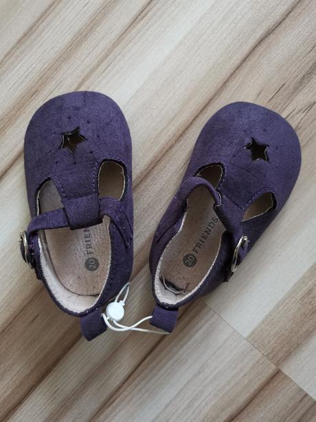 Capačkové sandálky, 20