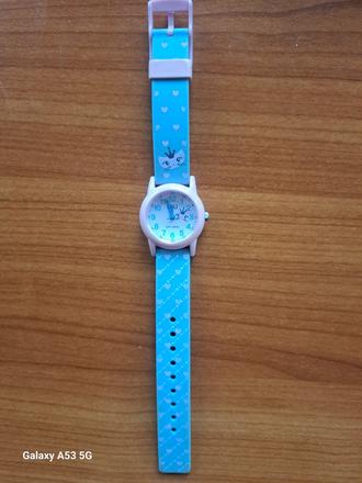 Hodinky s macickou zn.q / q, 