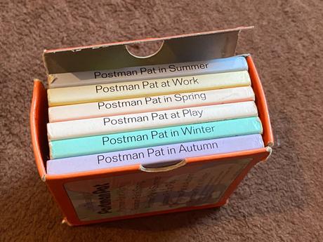 Postman pat - knihy, knižky, leporelo,