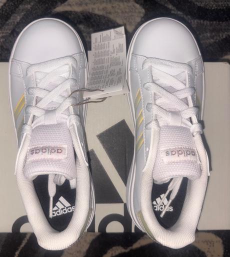 Tenisky adidas v.33 s visačkou, adidas,33