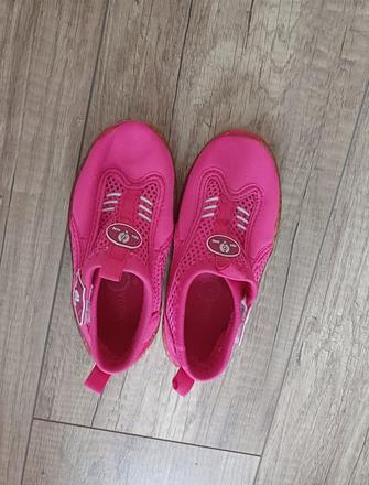 Topánky do vody, 26