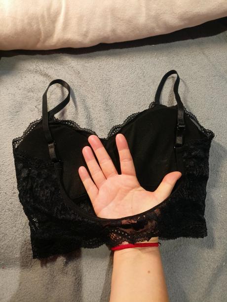 Dámska čierna podprsenka, <50