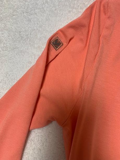 Tričko s asymetrickým výstrihom zn. magenta, m