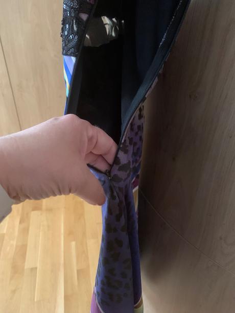 Šaty live forever, m