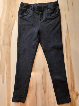 Čierne džegíny s bodkami, pepco,110