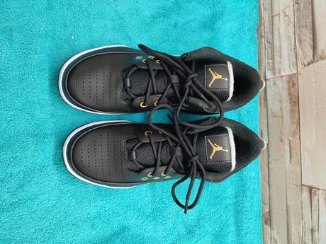 Jordan max aura 5 40 - uni čierne kožené tenisky, air jordan,40